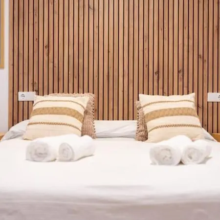 Spacious Deluxe Basement Ideal For 8 Guests Santander