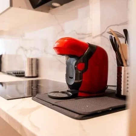 Apartament Spacious Deluxe Basement Ideal For 8 Guests *