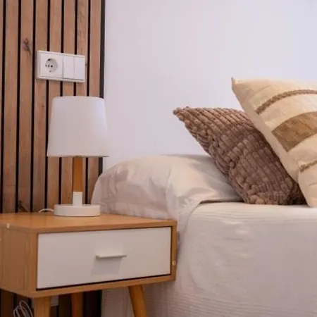 Spacious Deluxe Basement Ideal For 8 Guests Apartment Santander