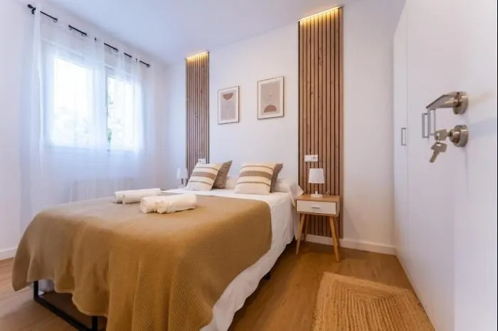 Spacious Deluxe Basement Ideal For 8 Guests