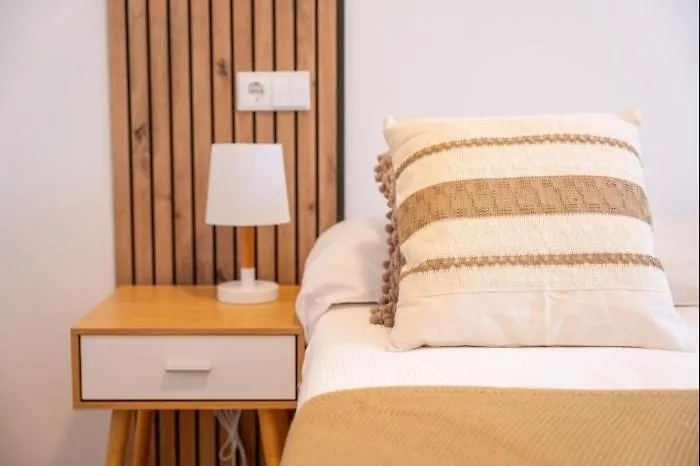 Apartment Spacious Deluxe Basement Ideal For 8 Guests *