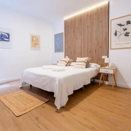 Spacious Deluxe Basement Ideal For 8 Guests Apartment